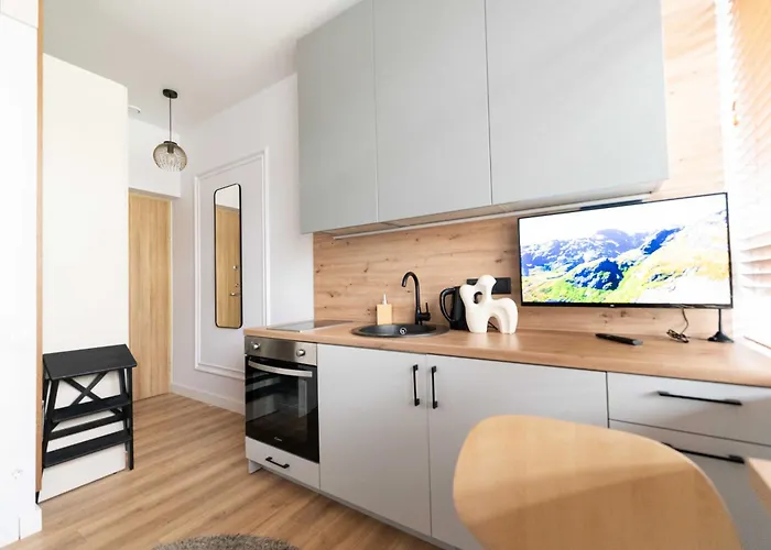 דירה Cozy And Light Near Center *