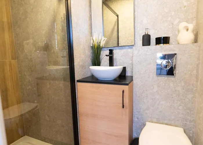 Lägenhet Cozy And Light Near Center *