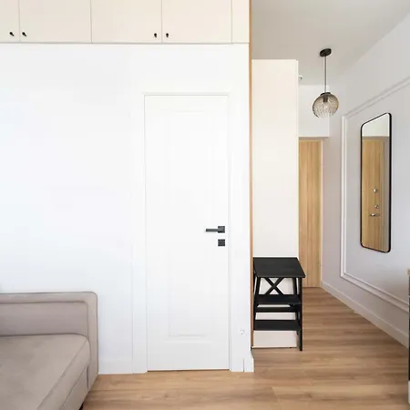 Apartment Cozy And Light Near Center *